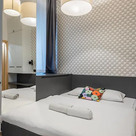 Lighthouse Прага