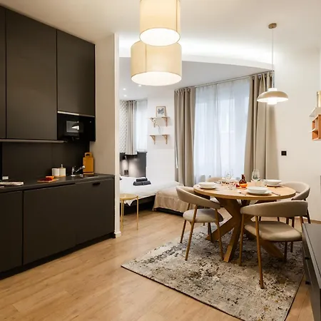 Old Town Lighthouse Near Dlouha Street - Easy Self Check In Apartmán *