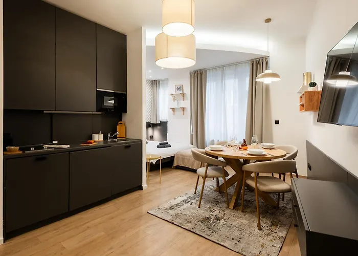 Lighthouse Apartament *